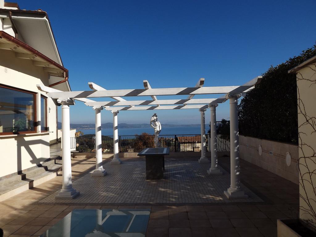 The White Villa Bracciano  Eksteriør billede