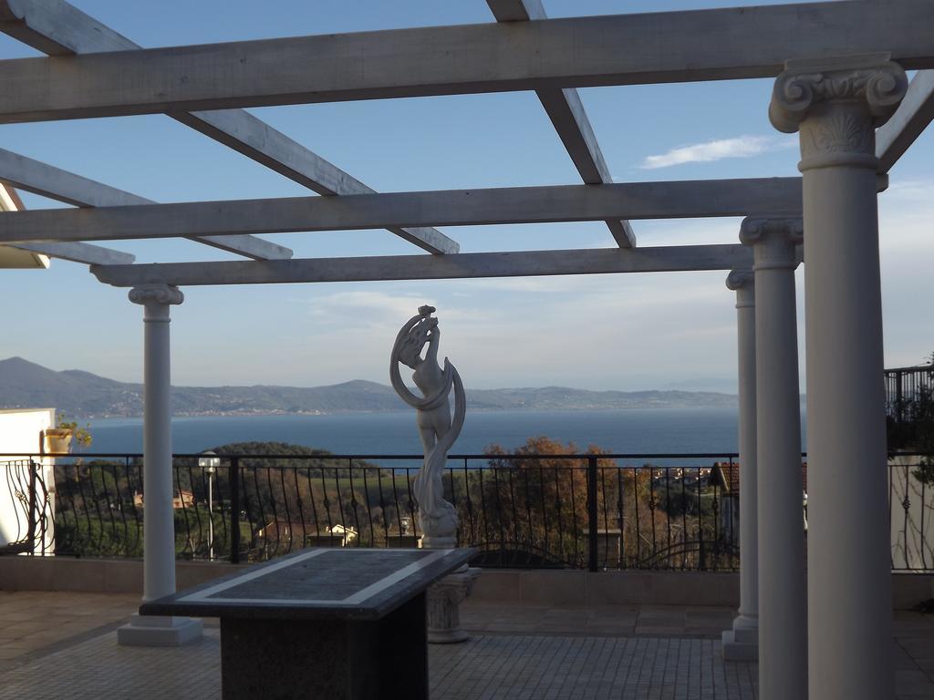 The White Villa Bracciano  Eksteriør billede